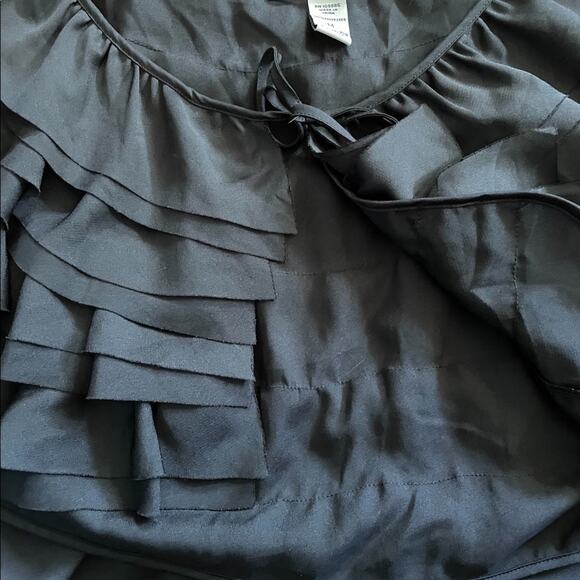 American Rag Black Cropped Ruffle Top Size Medium - Picture 2 of 5